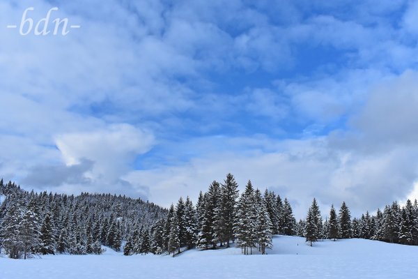 Am Ferchensee bei Mittenwald reißen die Wolken auf