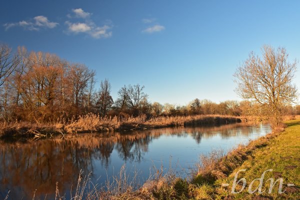 Wintersonne über dem Ampertal bei Moosburg-Oberreit