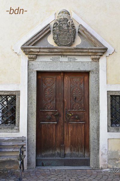 Kirchenportal in Brixen